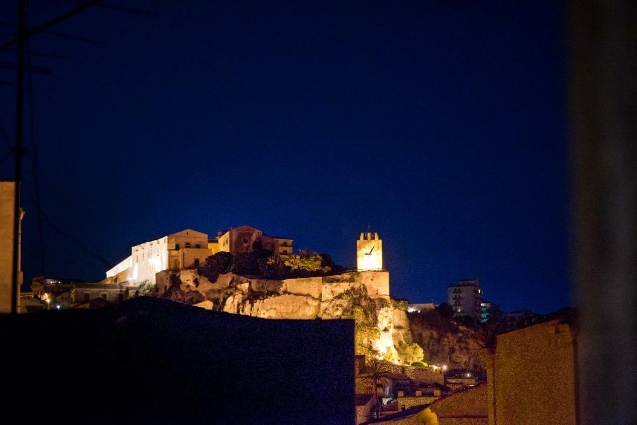 Apartamento Domus Sbircio' Módica Exterior foto